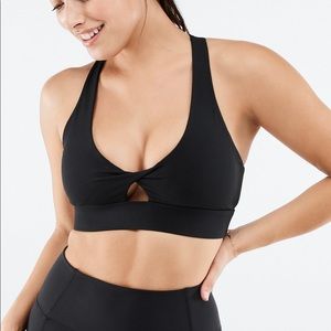 Fabletics Oasis Twist Sports Bra